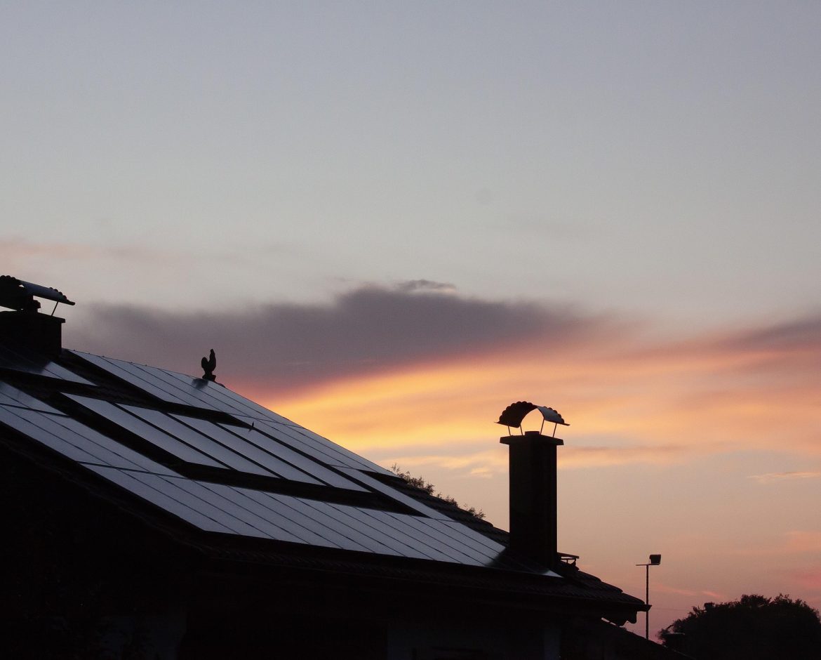 Pelletofen und Solaranlage kombinieren